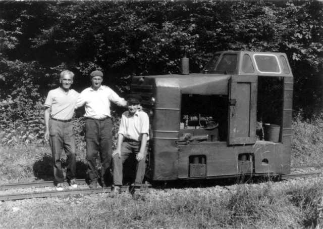 A P-2-es mozdony személyzetével, vélhetően már az 1970-es években