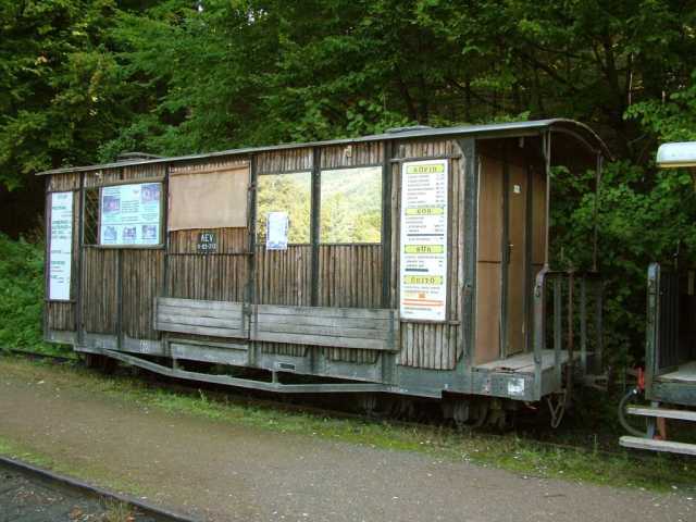 K-03-212 pályaszámú, teherkocsiból kialakított büfékocsi